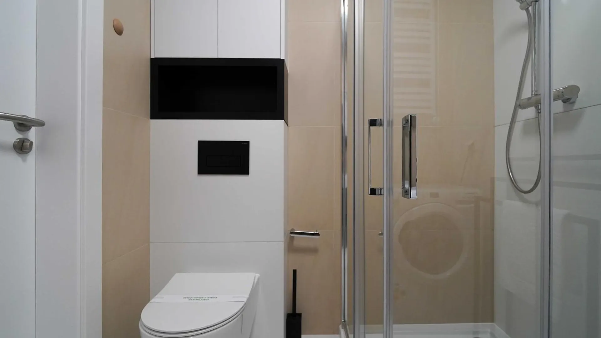 Lulu Apartments - City Break - Apartament Dwupokojowy W Centrum, Blisko Starowki Kolobrzeg 0*,  Poland